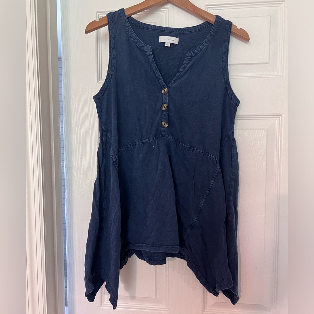 3/$10 New Directions Navy Blue Flowy Tank Top
